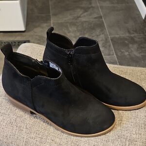 Time and Tru Black Ankle Booties